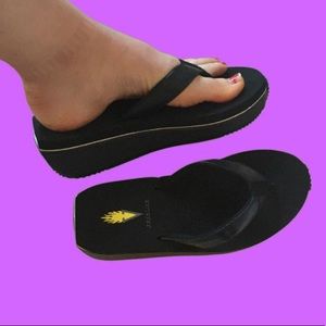 Volatile Platform flip flop